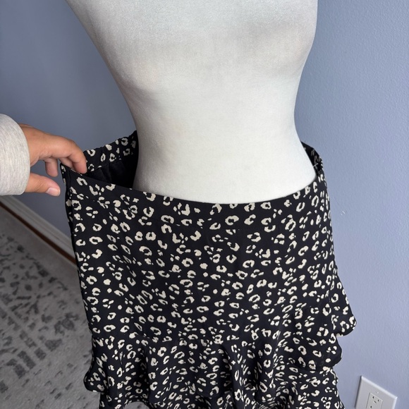 Arula Plus Size Fashion A Beautiful Soul Leopard Plus Size Skirt - Picture 3 of 6